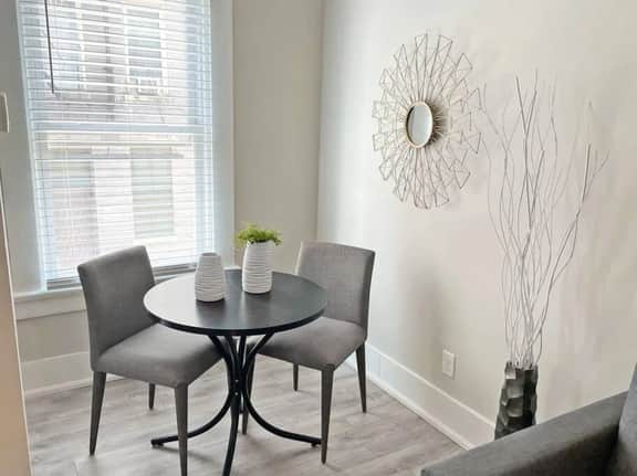 Quiet 1-Bedroom Loft near Entertainment District