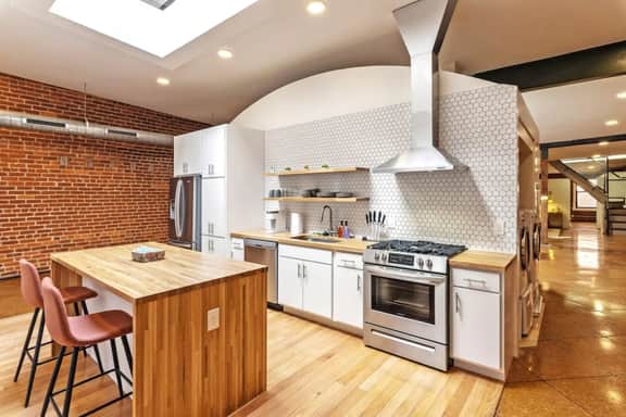 Spacious Retreat w Private Roof Deck | Walkable to ALL