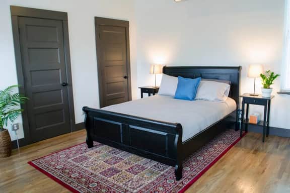 Stunning Condos Near Washington Park w/ Parking