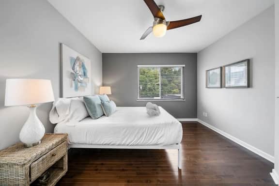 Stylish 2BR near City Center | OTR, UC, Zoo