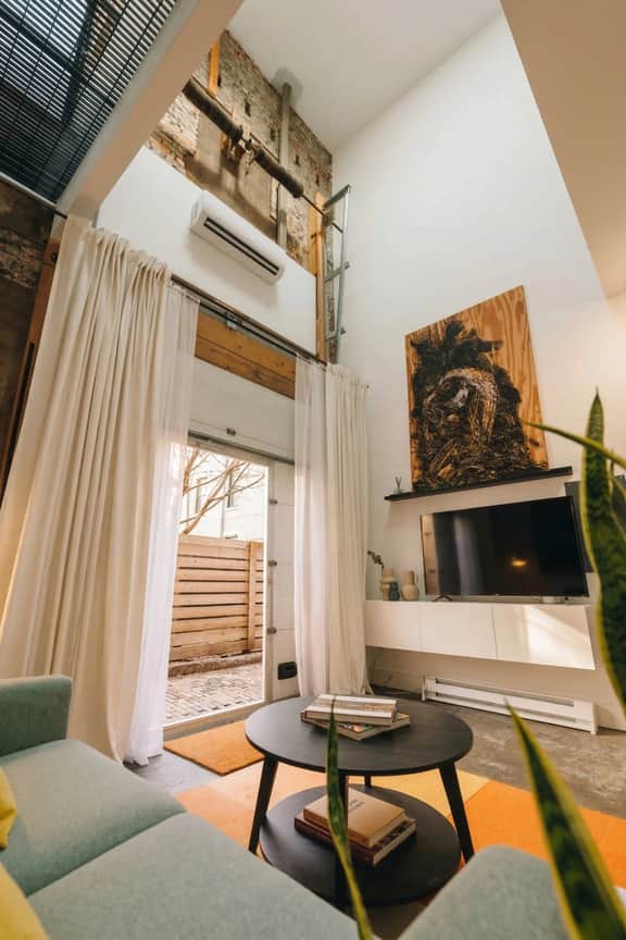 Stylish Artist Loft, Steps from TQL Stadium