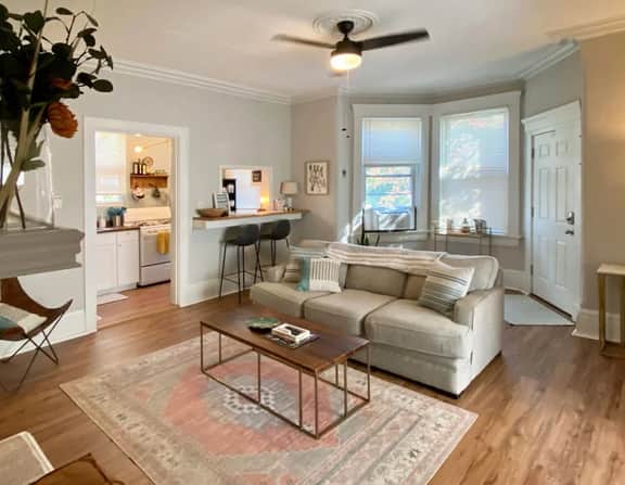 The Den - Cozy 1BR in Central Pleasant Ridge