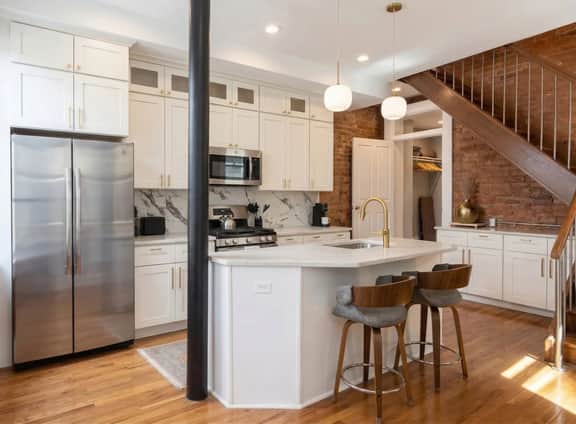The Swan OTR | 3BR / 2.5Ba | Walk Everywhere | OTR