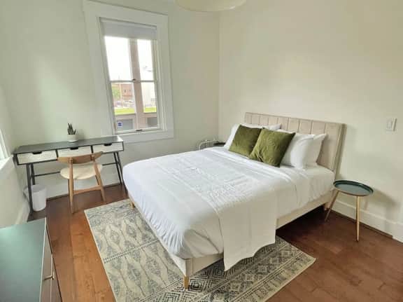 Walkable 2-Bdrm | Findlay Market | Downtown | UC - Old