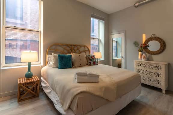 Zango: Explore OTR/Downtown from a Renovated Condo