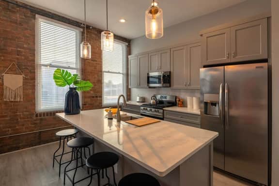 Zango: Explore OTR/Downtown from a Renovated Condo