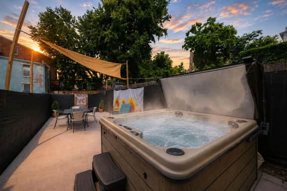 3BR Home + Hot Tub + Stadiums near Downtown, OTR