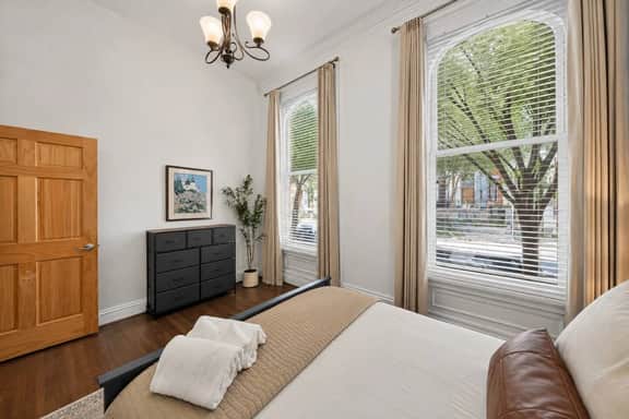 2BR / 2Ba Home + Stadiums near Downtown, OTR