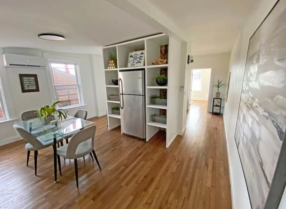 Explore Downtown and Mount Adams with River Views!