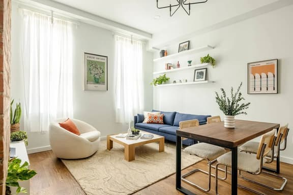 Lux Condo Steps to Washington Park | Walk to ALL