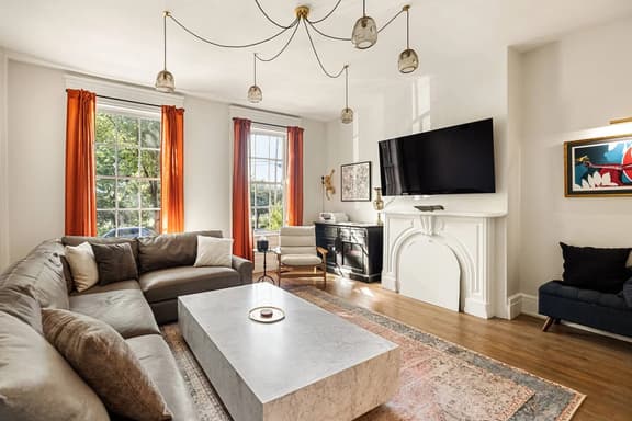 Palatial Parkside 3bd Home, Luxury Retreat