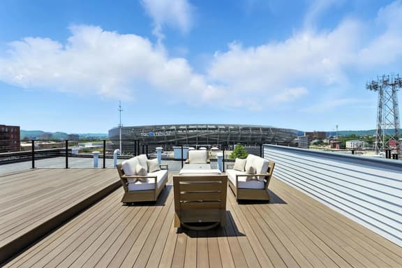 Penthouse Best Street of OTR Indoor Parking Spots