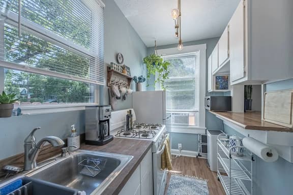 The Den - Cozy 1BR in Central Pleasant Ridge